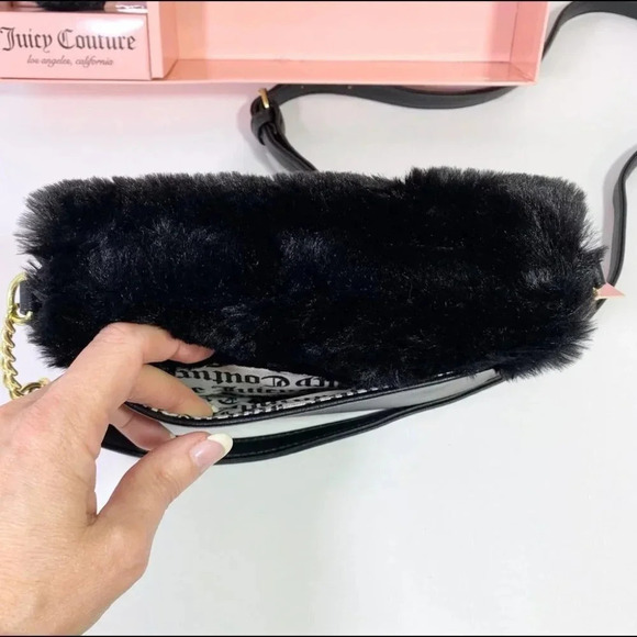 Juicy Couture Black Fur Bag & Heart Pom Pom Keychain Charm Gift Set - Picture 10 of 14
